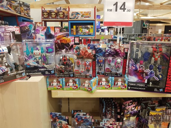 Power Of The Primes   All Wave 1 Size Classes But Leader Sighted In Malaysia Stores  (1 of 6)